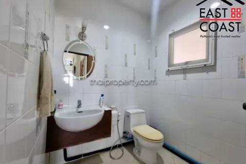 Casa de 3 dormitorios en Pattaya, Tailandia № 213611 - foto 7