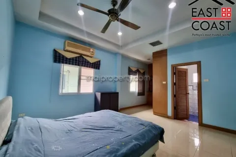Casa de 3 dormitorios en Pattaya, Tailandia № 213611 - foto 18