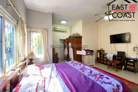 Casa de 3 dormitorios en Pattaya, Tailandia № 213612 - foto 13