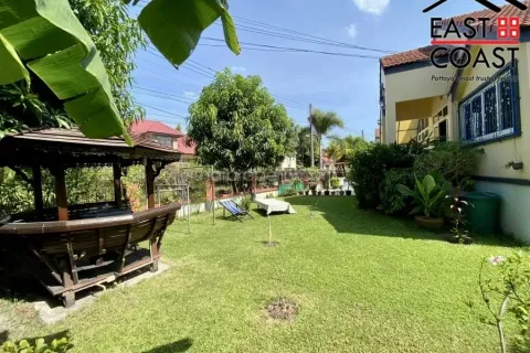 Casa de 3 dormitorios en Pattaya, Tailandia № 213612 - foto 20