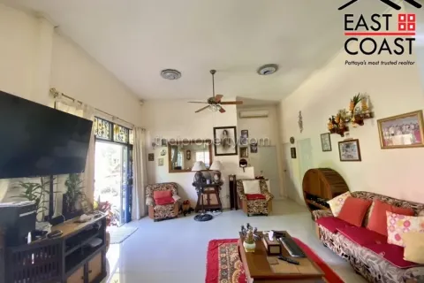 Casa de 3 dormitorios en Pattaya, Tailandia № 213612 - foto 7