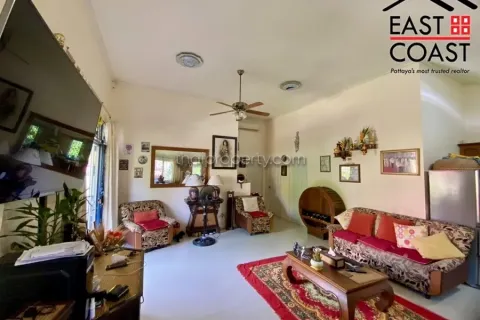 Casa de 3 dormitorios en Pattaya, Tailandia № 213612 - foto 6