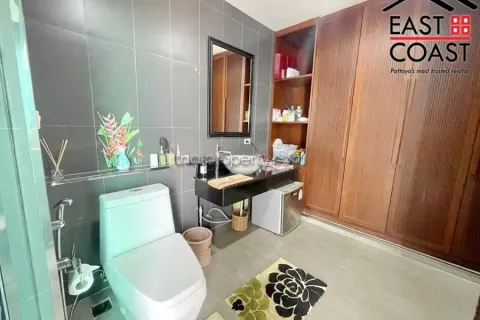 Casa de 4 dormitorios en Pattaya, Tailandia № 213606 - foto 17