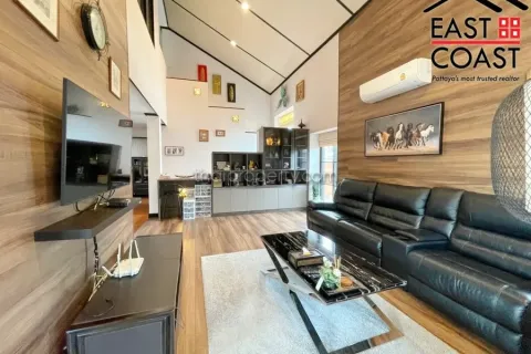 Casa de 4 dormitorios en Pattaya, Tailandia № 213606 - foto 11