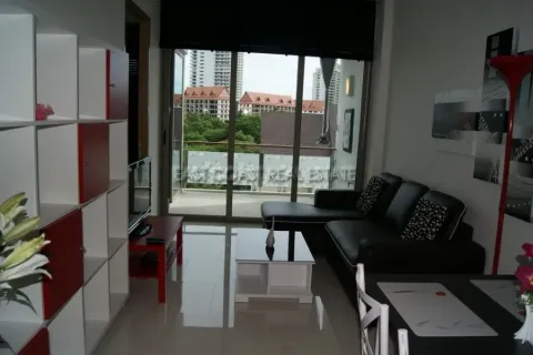 Condominio de 2 dormitorios en Pattaya, Tailandia № 213608 - foto 2
