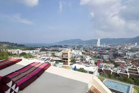 House in Kathu, Thailand 4 bedrooms № 141324 - photo 1