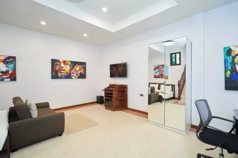 House in Kathu, Thailand 4 bedrooms № 141324 - photo 23