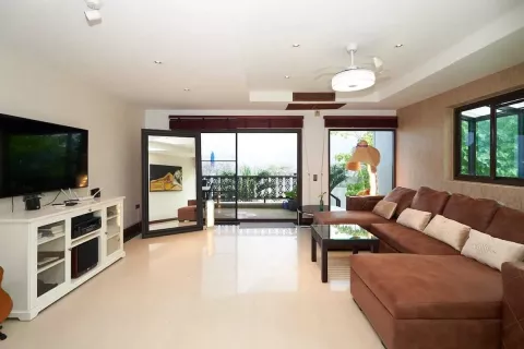 House in Kathu, Thailand 4 bedrooms № 141324 - photo 21