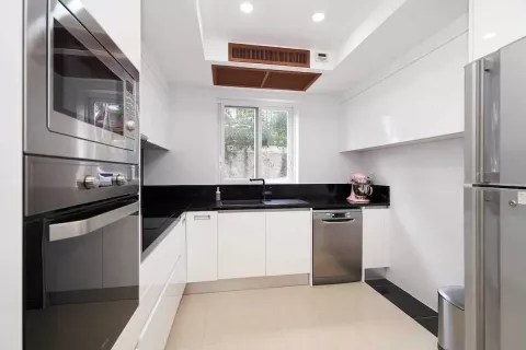 House in Kathu, Thailand 4 bedrooms № 141324 - photo 19