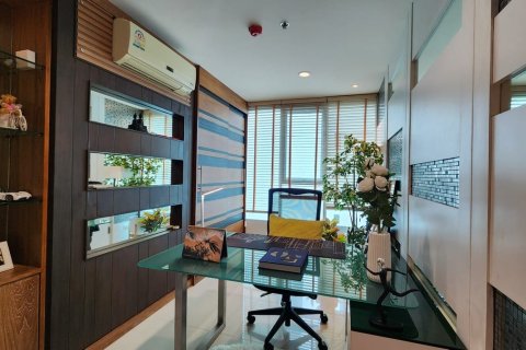 Condo à Watthana, Bangkok, Thaïlande, 2 chambres № 200985 - photo 2
