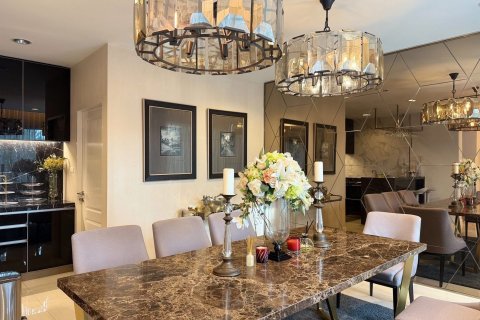 Дом в Правете, Бангкок, Таиланд с 4 спальнями  № 147500