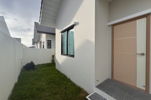 House in Phuket, Thailand 3 bedrooms № 147501 - photo 15