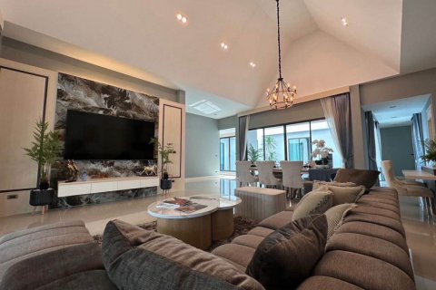 Вилла в Паттайе, Таиланд с 3 спальнями  № 139882 - фото 8