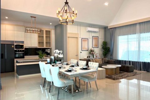 Вилла в Паттайе, Таиланд с 3 спальнями  № 139882 - фото 4