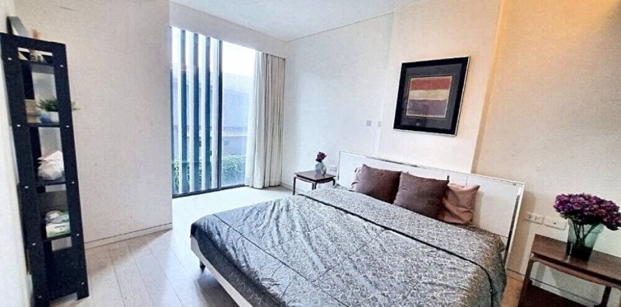 Condo in Bangkok, Thailand, 2 bedrooms  № 114971