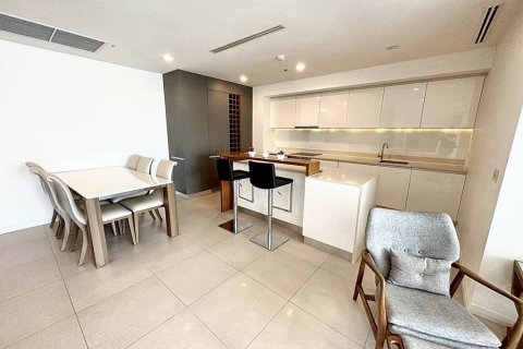 Condo in Bangkok, Thailand, 2 bedrooms  № 114970 - photo 4