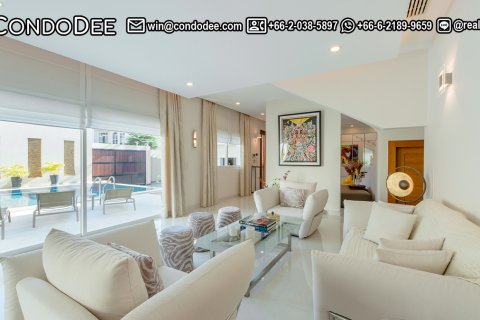 House in Phra Khanong, Bangkok, Thailand 7 bedrooms № 200926 - photo 5