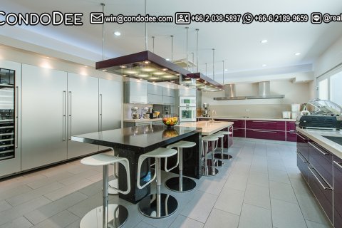 House in Phra Khanong, Bangkok, Thailand 7 bedrooms № 200926 - photo 6