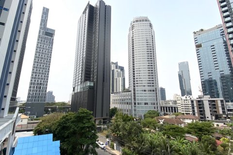 Condo in Watthana, Bangkok, Thailand, 2 bedrooms  № 200931 - photo 5