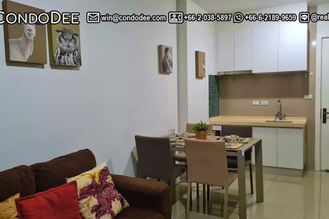 Condo in Huai Khwang, Bangkok, Thailand, 1 bedroom  № 200929 - photo 4