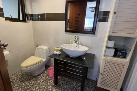 House in Phra Khanong, Bangkok, Thailand 5 bedrooms № 200925 - photo 18