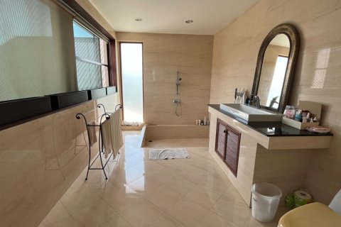 House in Phra Khanong, Bangkok, Thailand 5 bedrooms № 200925 - photo 3