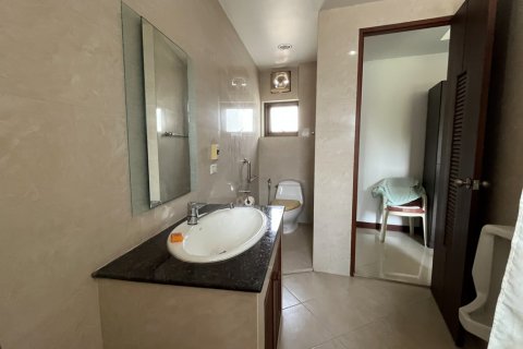 House in Phra Khanong, Bangkok, Thailand 5 bedrooms № 200925 - photo 25