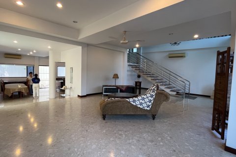 House in Phra Khanong, Bangkok, Thailand 5 bedrooms № 200925 - photo 15