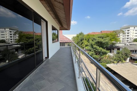House in Phra Khanong, Bangkok, Thailand 5 bedrooms № 200925 - photo 6
