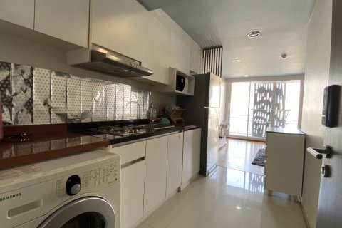 Condo in Pathum Wan, Bangkok, Thailand, 2 bedrooms № 200930 - photo 5
