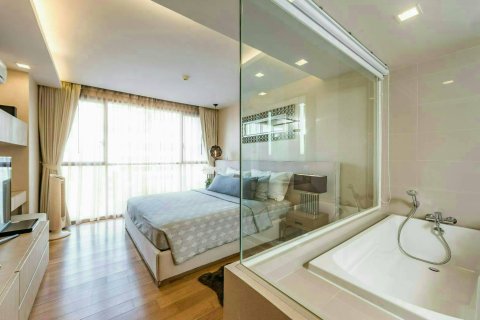 Condo in Watthana, Bangkok, Thailand, 2 bedrooms  № 200928 - photo 3
