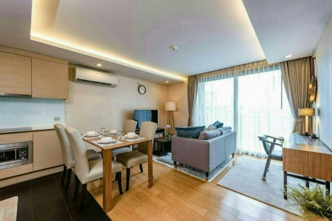 Condo in Watthana, Bangkok, Thailand, 2 bedrooms  № 200928 - photo 6