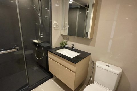 Condo in Watthana, Bangkok, Thailand, 2 bedrooms  № 200928 - photo 16