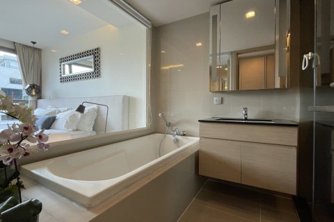 Condo in Watthana, Bangkok, Thailand, 2 bedrooms  № 200928 - photo 20