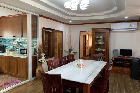 Вилла в Хуа Хине, Таиланд с 4 спальнями  № 156231 - фото 2