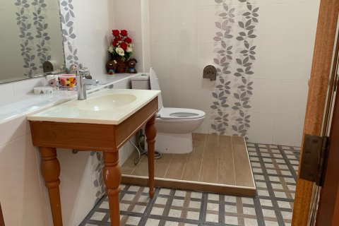 Вилла в Хуа Хине, Таиланд с 4 спальнями  № 156231 - фото 14