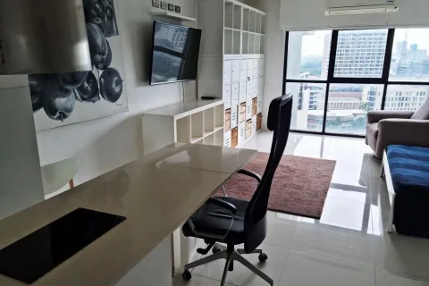 Studio in the Condo in Sathon, Bangkok, Thailand  № 156229 - photo 2