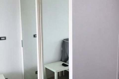 Studio in the Condo in Sathon, Bangkok, Thailand  № 156229 - photo 6