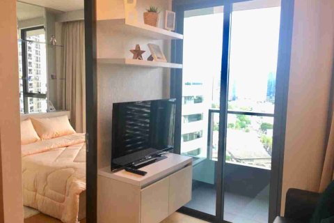 Condo in Bangkok, Thailand, 1 bedroom № 183381 - photo 10