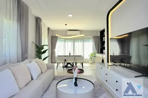 Haus in Bang Kaeo, Thailand 4 Schlafzimmer № 214750 - Foto 2