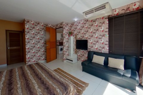 Studio dans le Condo à Pattaya, Thaïlande  № 172310 - photo 3