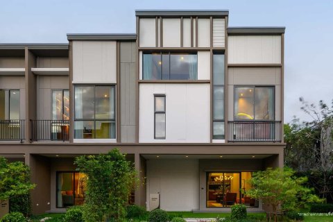 Таунхаус в Банг Каео, Таиланд с 3 спальнями № 154968 - фото 2