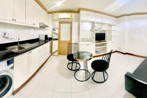 Студия в кондо в Ваттхане, Бангкок, Таиланд № 172226