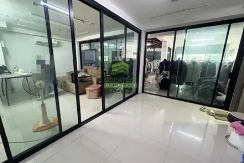 Офис в Накхонратчасиме, Таиланд  № 172229 - фото 2