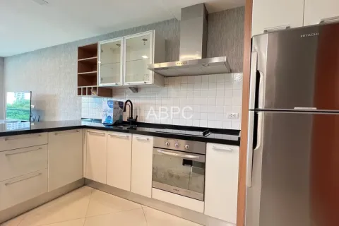 Condo in Pattaya, Thailand, 2 bedrooms № 210457 - photo 7