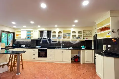 Condo on Jomtien Beach, Pattaya, Thailand, 2 bedrooms № 210455 - photo 3