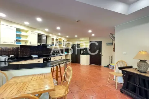 Condo on Jomtien Beach, Pattaya, Thailand, 2 bedrooms № 210455 - photo 8