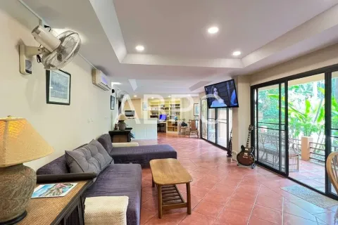Condo on Jomtien Beach, Pattaya, Thailand, 2 bedrooms № 210455 - photo 5
