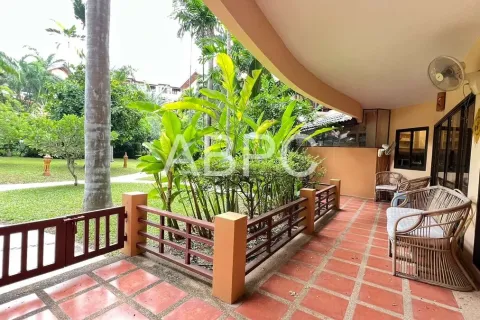 Condo on Jomtien Beach, Pattaya, Thailand, 2 bedrooms № 210455 - photo 16