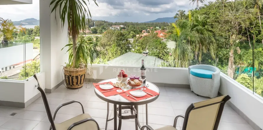Condo in Phuket, Thailand, 2 bedrooms  № 209539